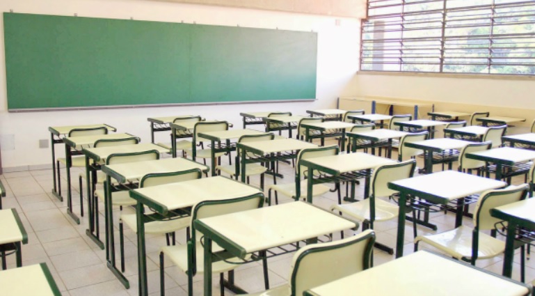 Ministério Público quer que alunos proibidos de frequentar Cidadania fiquem à guarda da escola